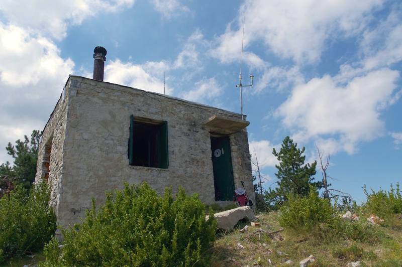 Όλυμπος - 60 διαδρομές: Το καταφύγιο ανάγκης Πυξάρι Όλυμπος - 60 διαδρομές