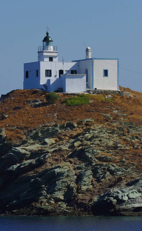 Kea: Agios Nikolaos lighthouse in Korissia bay