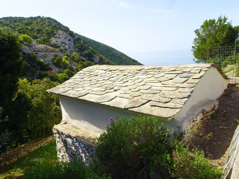 Chapels & churches of Alonnisos: Agios Konstandinos in Psili Rachi Alonnisos topoguide
