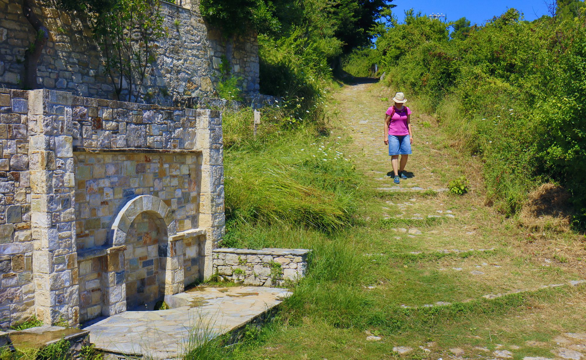 Alonnisos topoguide: Chora Alonnisos-Patitiri