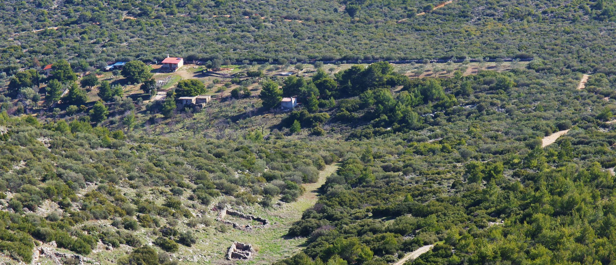 Πηγές, κρήνες και πηγάδια του Υμηττού: Το οροπέδιο Σέσι