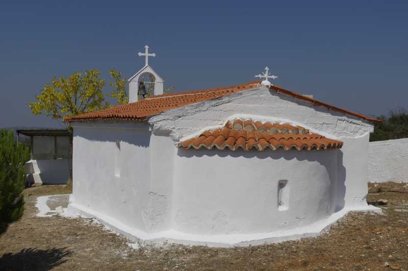 Πάρνηθα topoguide: The chapel of Agia Paraskevi in Borsi Πάρνηθα topoguide