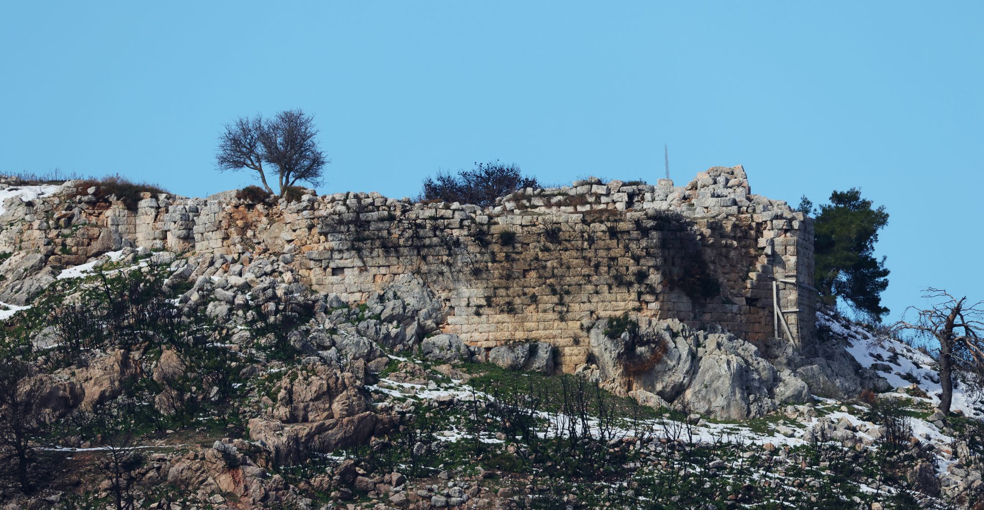 Οχυρώσεις στην Πάρνηθα: Το φρούριο της Φυλής (νότια όψη)