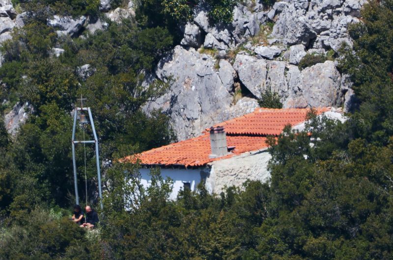 Πάρνηθα: Διαδρομή Μόλα-Λημικό-Σαλονίκι: Το ξωκλήσι του Αγίου Γεωργίου στο Λημικό Πάρνηθα topoguide