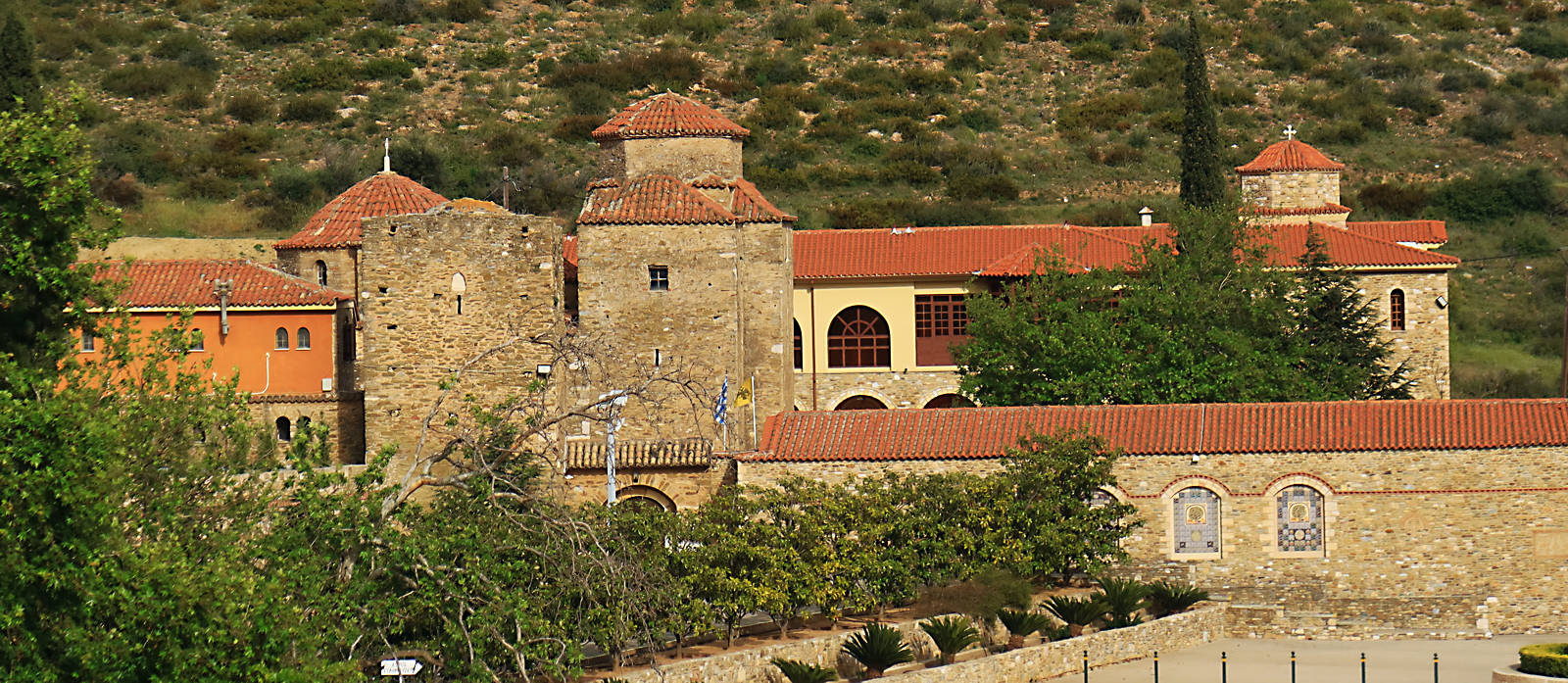 Η μονή Παντοκράτορος (μονή Νταού Πεντέλης)