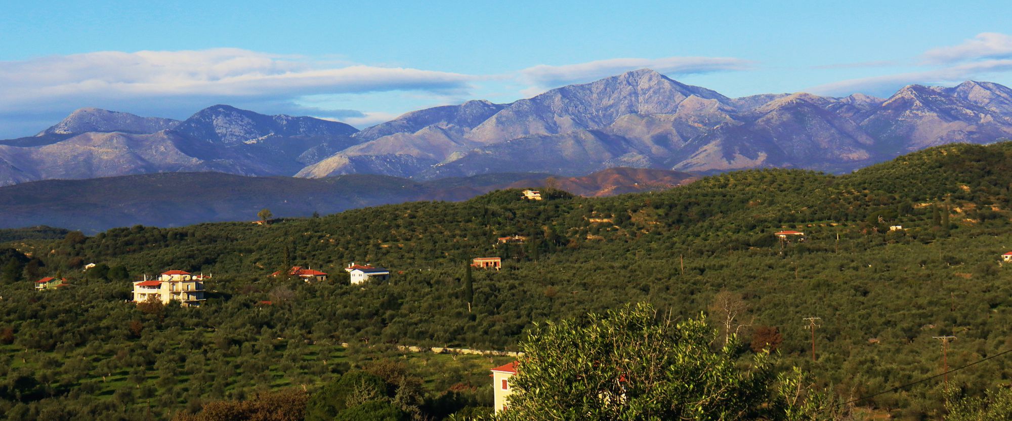 Gythio topoguide: The outskirts of Mt Taygetos deominate a typical mountainous landscape