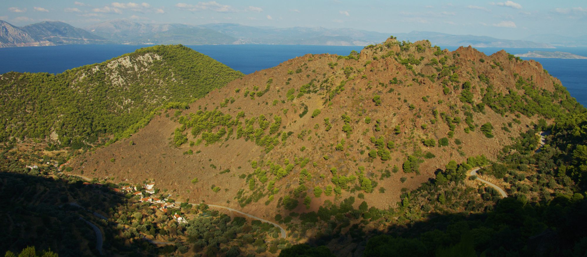 Methana topoguide: Kameni volcano relief is covered by low phrygana and scattered pines