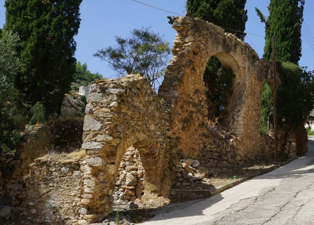 Πεζοπορία στη Μονεμβάσια, τα Βάτικα και το Μαλέα: Ανάβαση στη Στρογγύλα