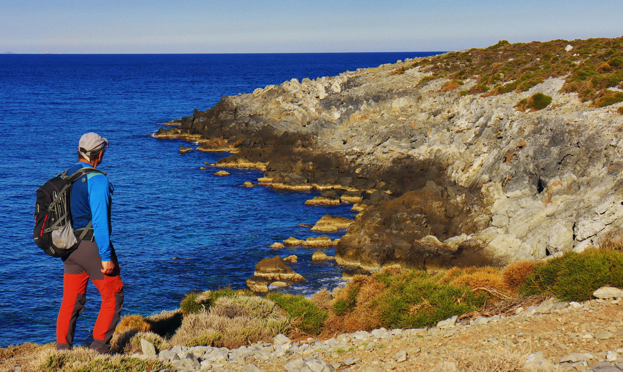 Η άγρια ακτογραμμή κοντά στον Άγιο Μύρο