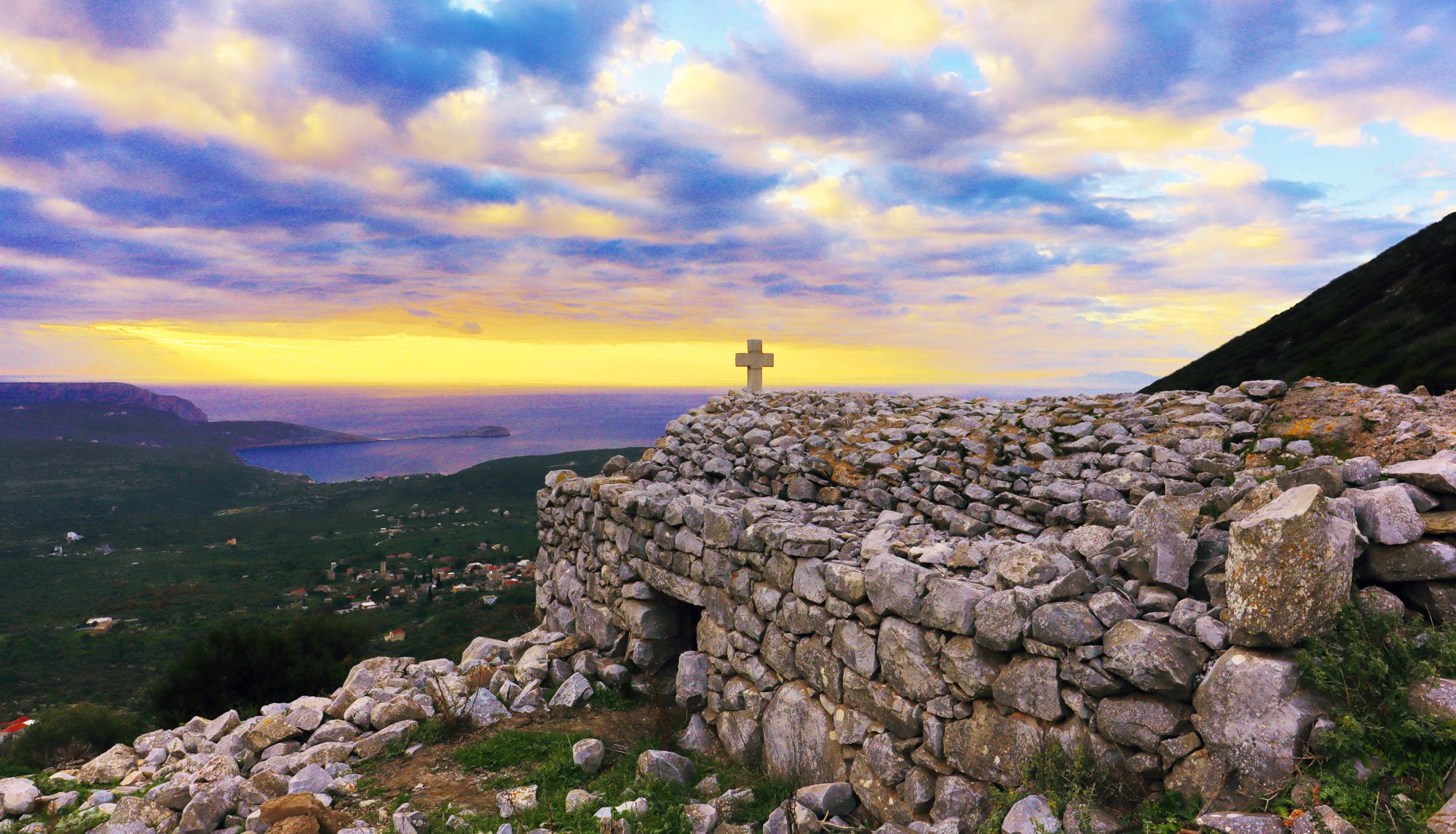 Μάνη topoguide: Ο μεγαλιθικός Αγιάννης πάνω από την Πολεμίτα