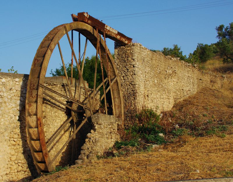 Ελικώνας topoguide: Ο μεγάλος νερόμυλος στο Νεοχώρι