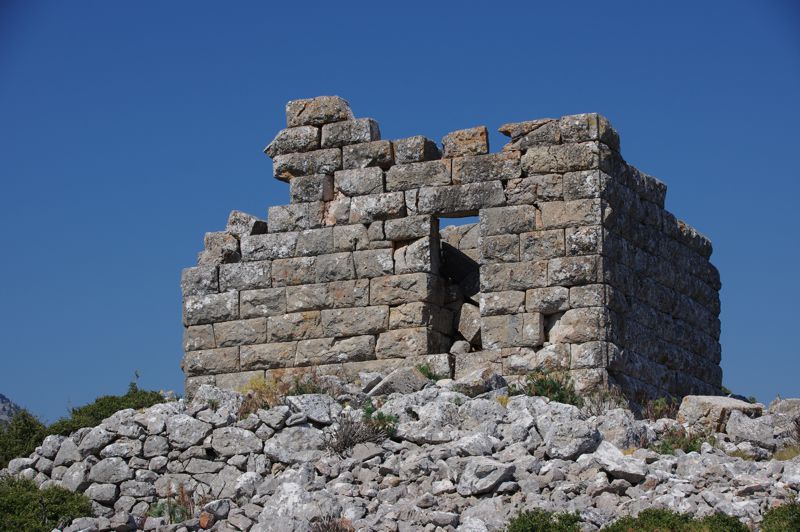 Ακρόπολη αρχαίας Άσκρης: Ο τετράγωνος πύργος του 4ου αι. π.Χ.