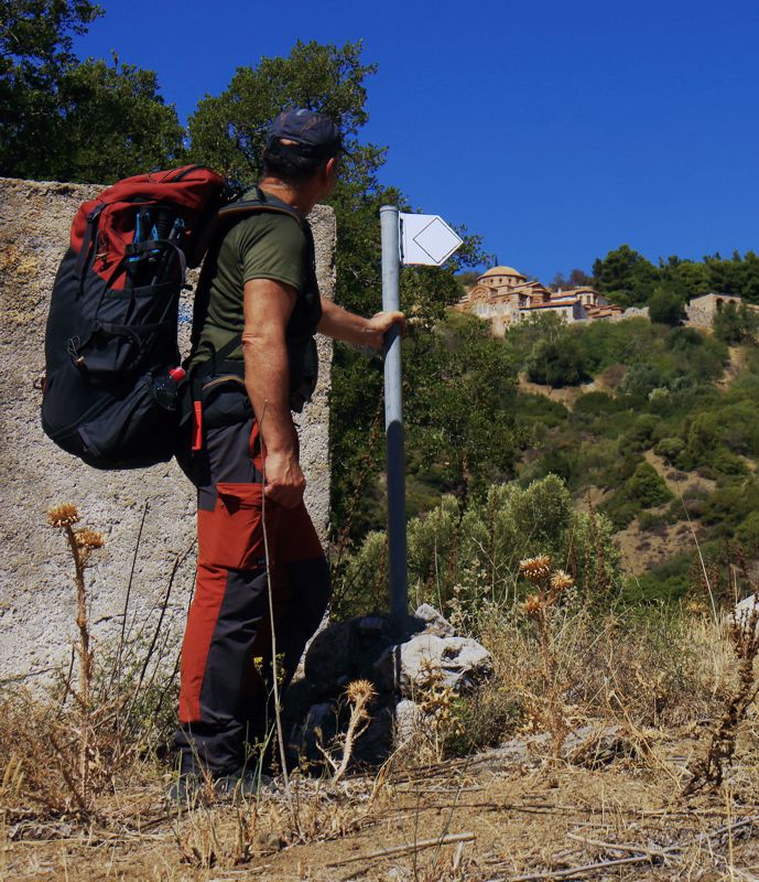 Φαράγγι Κλεισούρας: Στην παλιά στάνη, κάτω από τη μονή Οσίου Λουκά