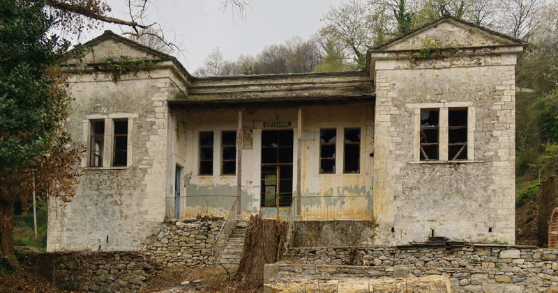 Long Pelion Trail: Το Καρτάλειο σχολείο