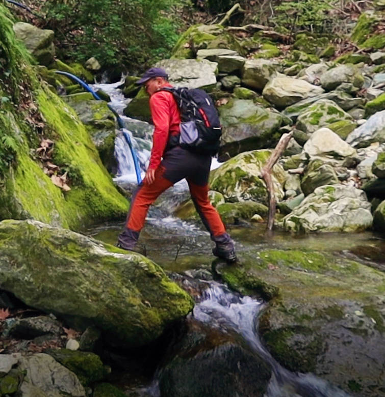 Long Pelion Trail: Crossing the Mylopotamos riverbed