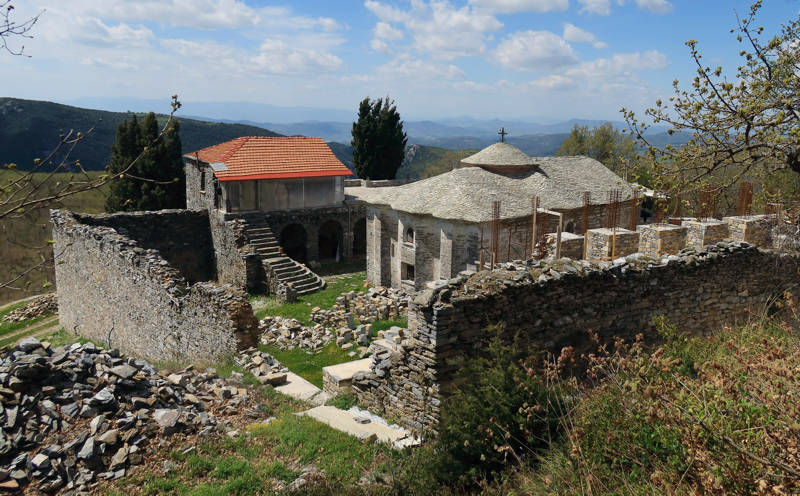 Long Pelion Trail: Η μονή Σουρβιάς