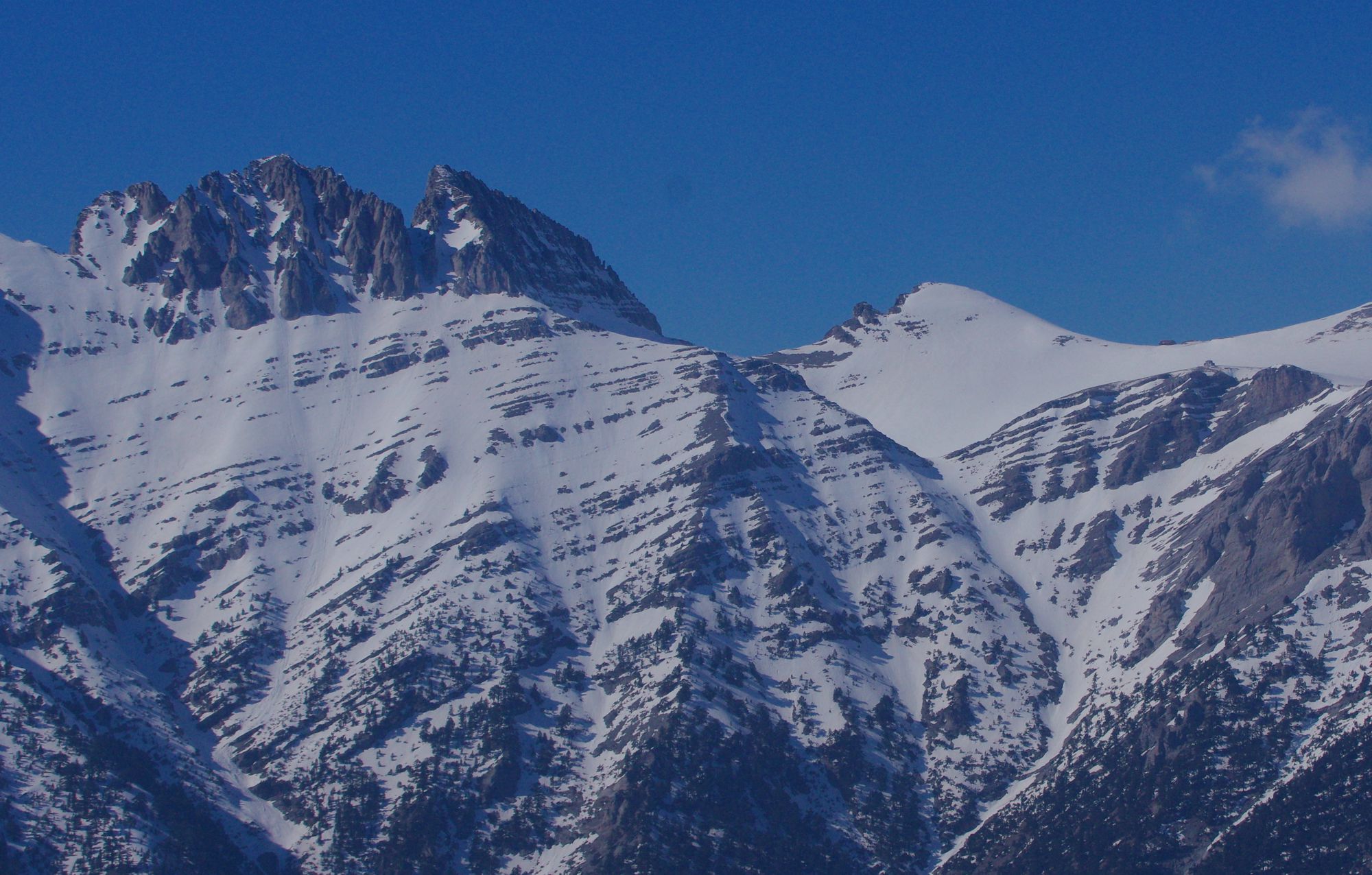 Εθνικός Δρυμός Ολύμπου: Οι ψηλότερες κορυφές του Ολύμπου και το Οροπέδιο των Μουσών από τα νότια