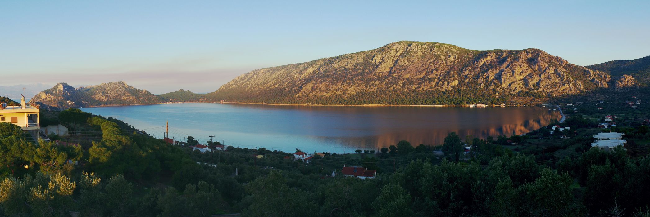 Λίμνη Βουλιαγμένη Λουτρακίου: Γενική εικόνα της λίμνης